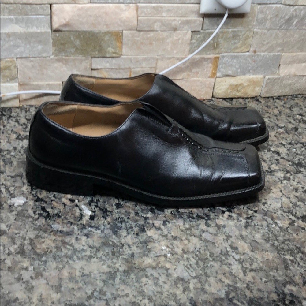 Zengara black leather dress shoe